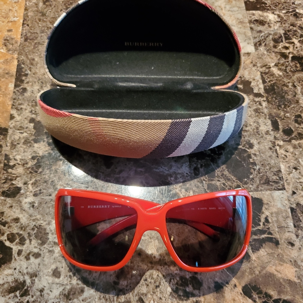 Women's Burberry sunglasses